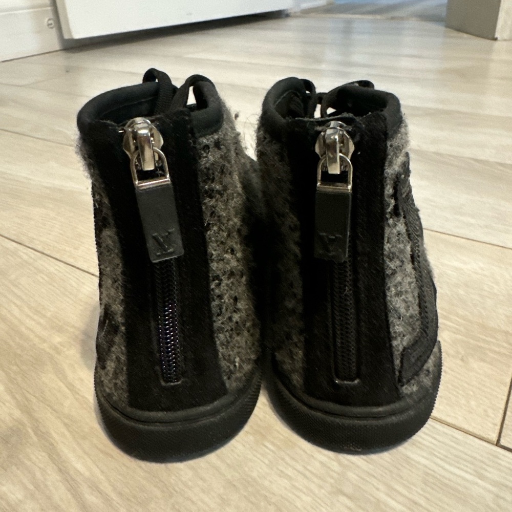 Louis Vuitton Black High-Top Sneakers - Picture 3 of 4